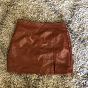 Wilfred patent leather skirt